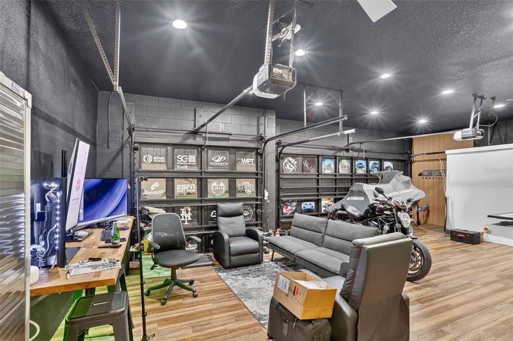 En Venta: $585,000 (4 camas, 3 baños, 2272 Pies cuadrados)