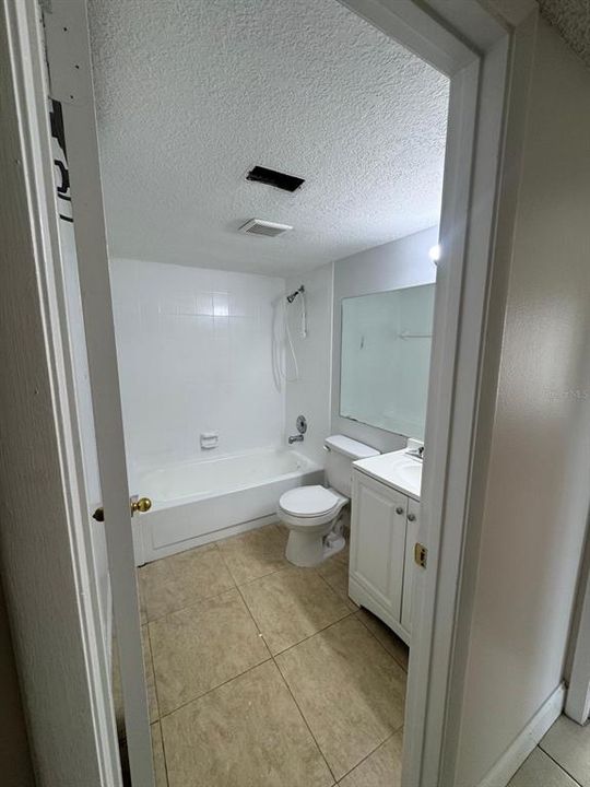 В аренду: $1,695 (2 спален, 2 ванн, 1069 Квадратных фут)