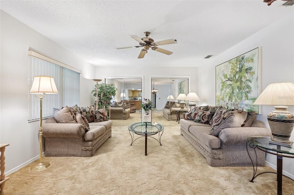 For Sale: $149,900 (2 beds, 2 baths, 1448 Square Feet)