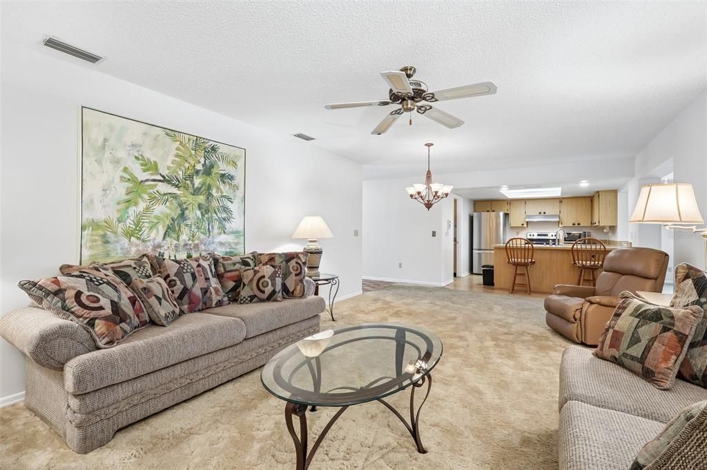 For Sale: $149,900 (2 beds, 2 baths, 1448 Square Feet)