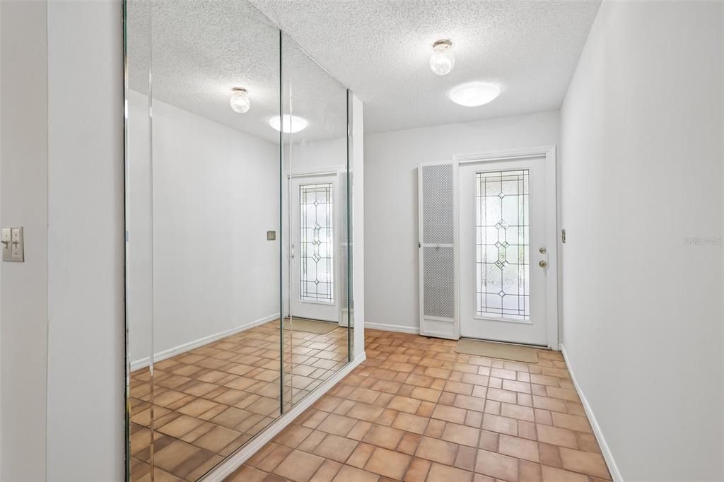 For Sale: $149,900 (2 beds, 2 baths, 1448 Square Feet)