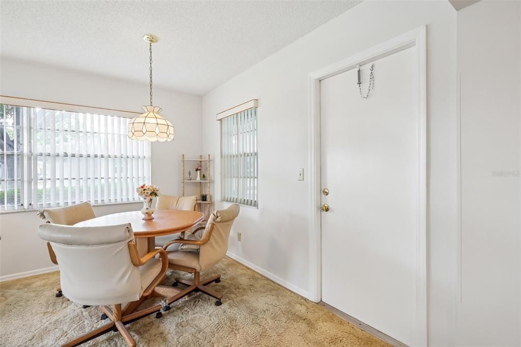 For Sale: $149,900 (2 beds, 2 baths, 1448 Square Feet)