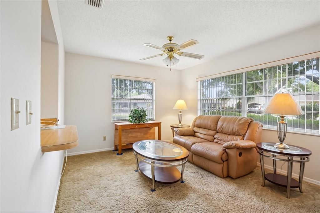 For Sale: $149,900 (2 beds, 2 baths, 1448 Square Feet)