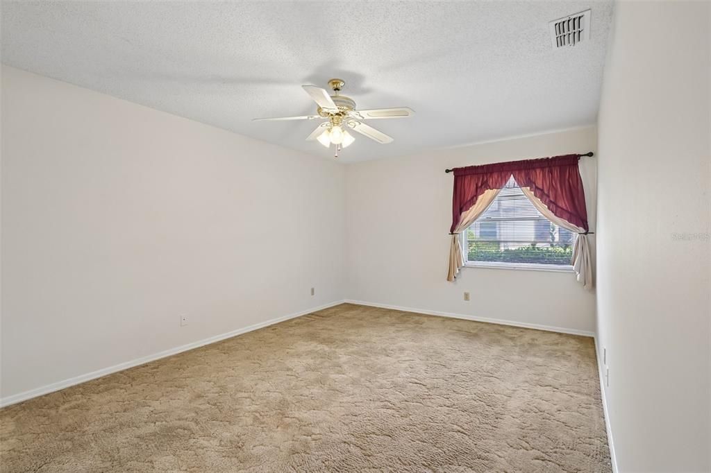 For Sale: $149,900 (2 beds, 2 baths, 1448 Square Feet)