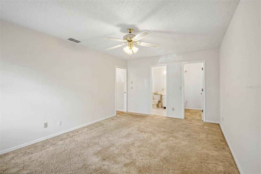 For Sale: $149,900 (2 beds, 2 baths, 1448 Square Feet)