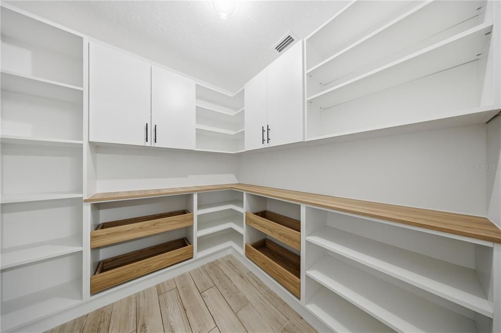 For Sale: $524,900 (3 beds, 2 baths, 1614 Square Feet)