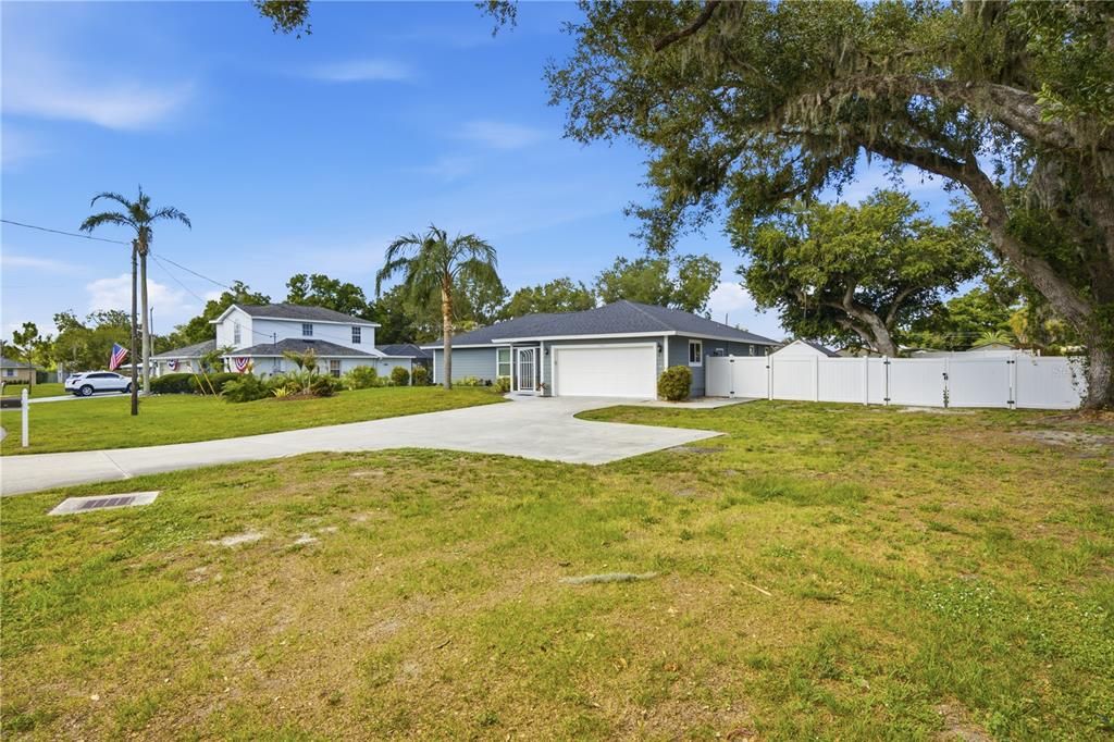 For Sale: $524,900 (3 beds, 2 baths, 1614 Square Feet)