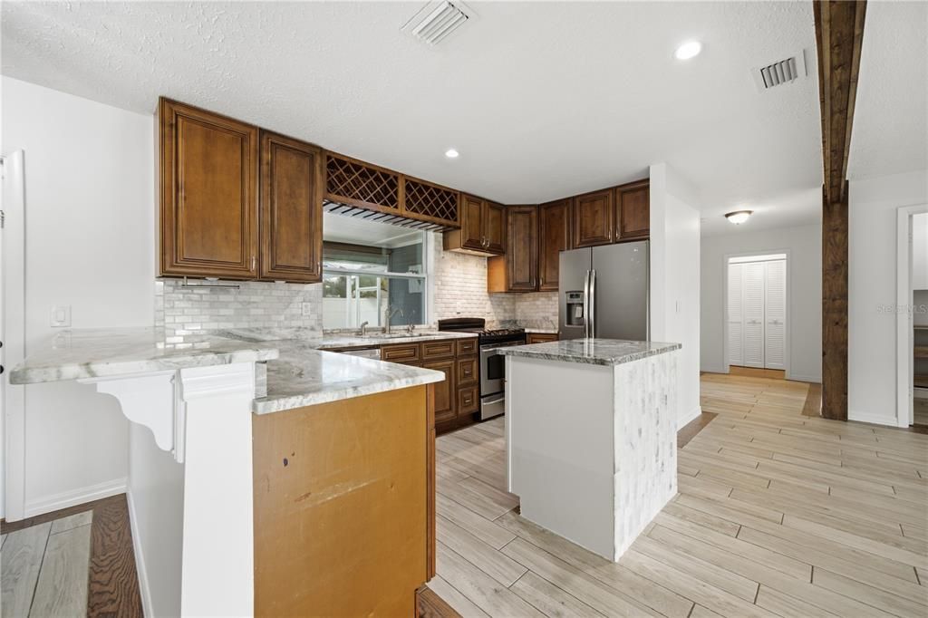 For Sale: $524,900 (3 beds, 2 baths, 1614 Square Feet)