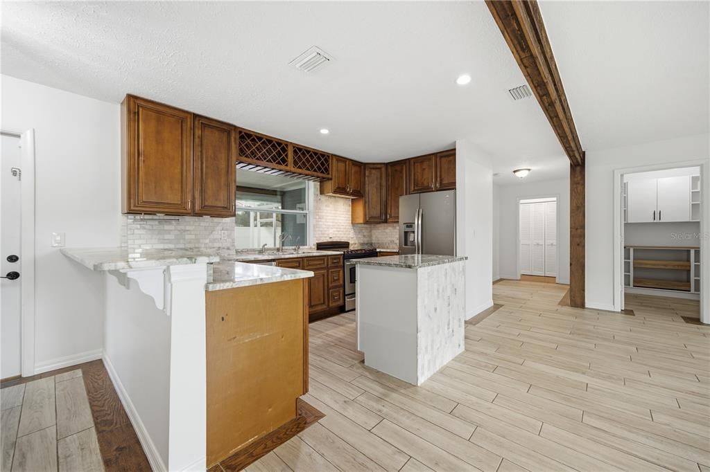 For Sale: $524,900 (3 beds, 2 baths, 1614 Square Feet)