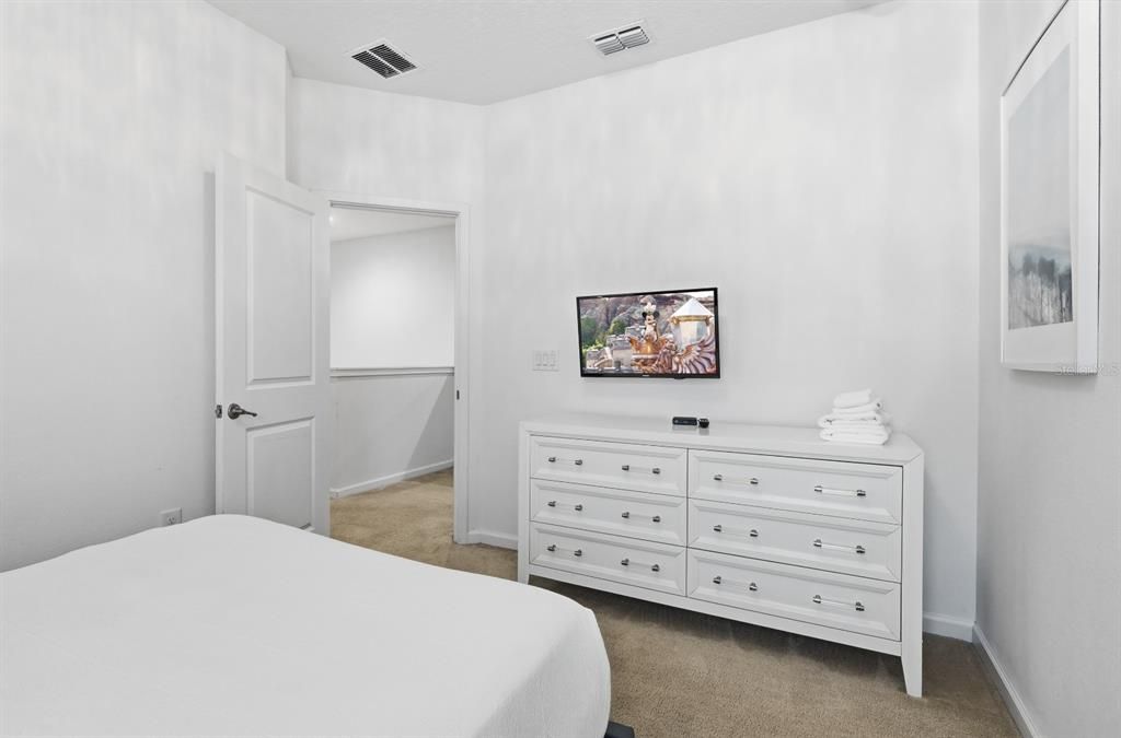 For Rent: $4,500 (8 beds, 5 baths, 3248 Square Feet)