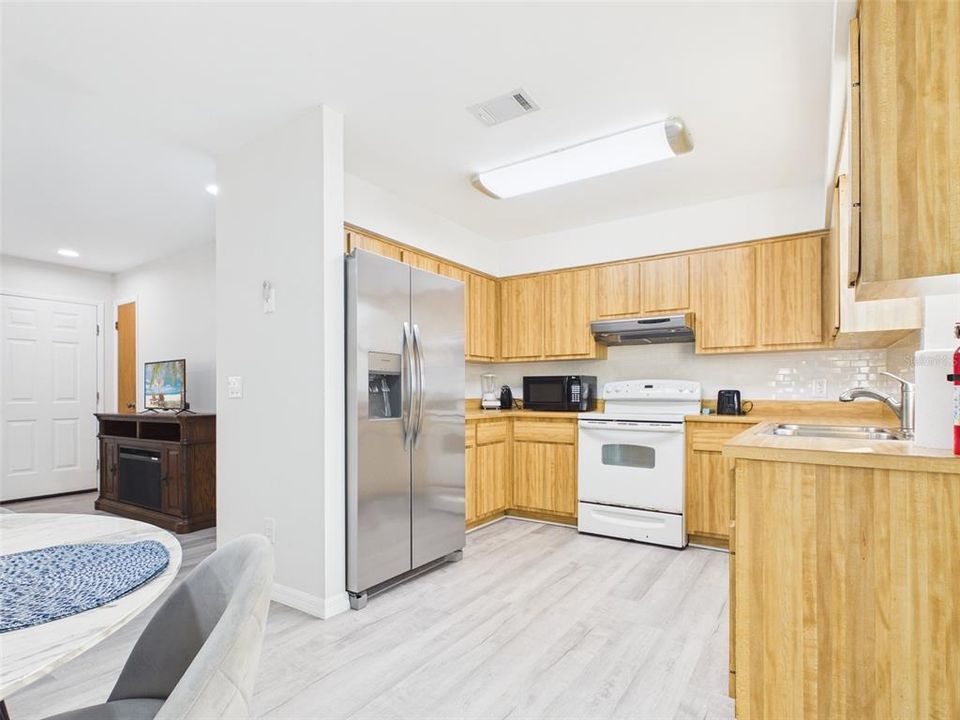 В аренду: $1,700 (3 спален, 2 ванн, 1050 Квадратных фут)