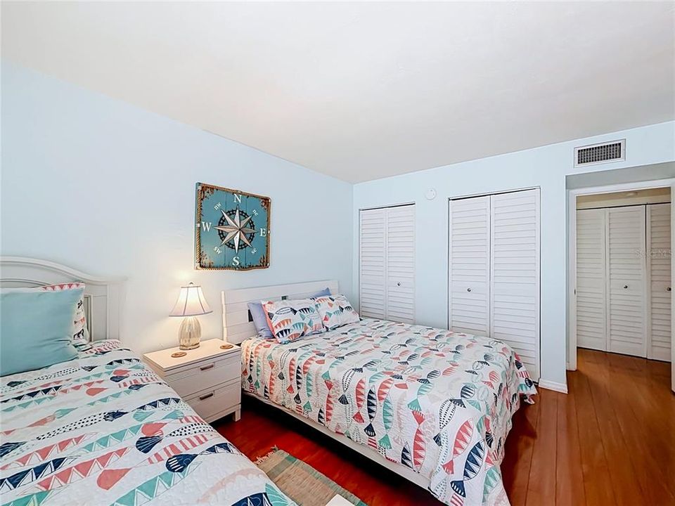 For Sale: $540,000 (2 beds, 2 baths, 1080 Square Feet)