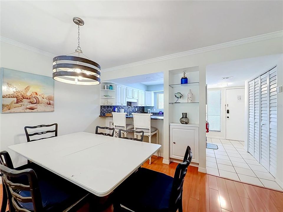 For Sale: $540,000 (2 beds, 2 baths, 1080 Square Feet)