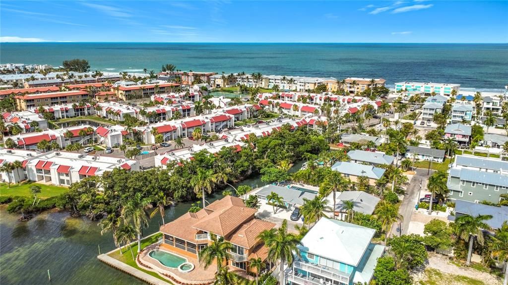 For Sale: $540,000 (2 beds, 2 baths, 1080 Square Feet)