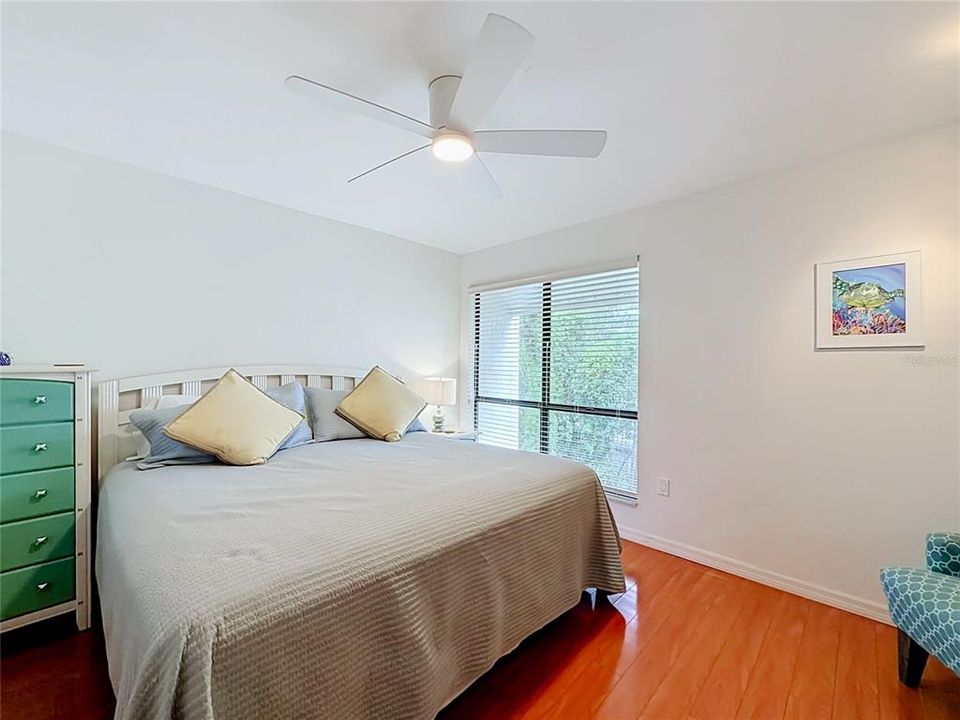 For Sale: $540,000 (2 beds, 2 baths, 1080 Square Feet)