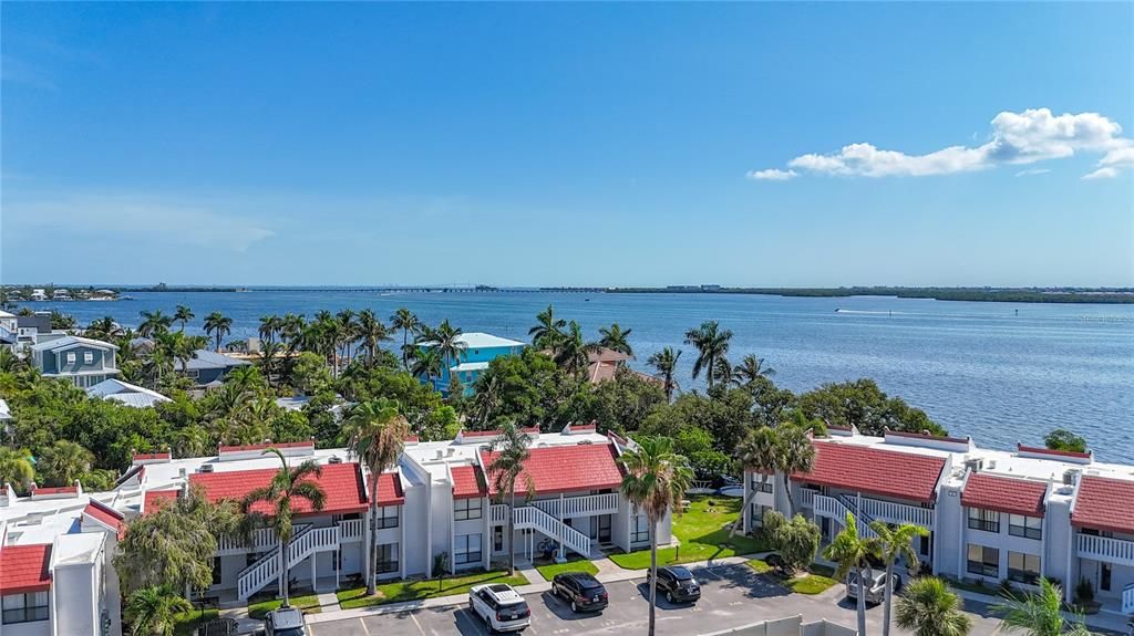 For Sale: $540,000 (2 beds, 2 baths, 1080 Square Feet)
