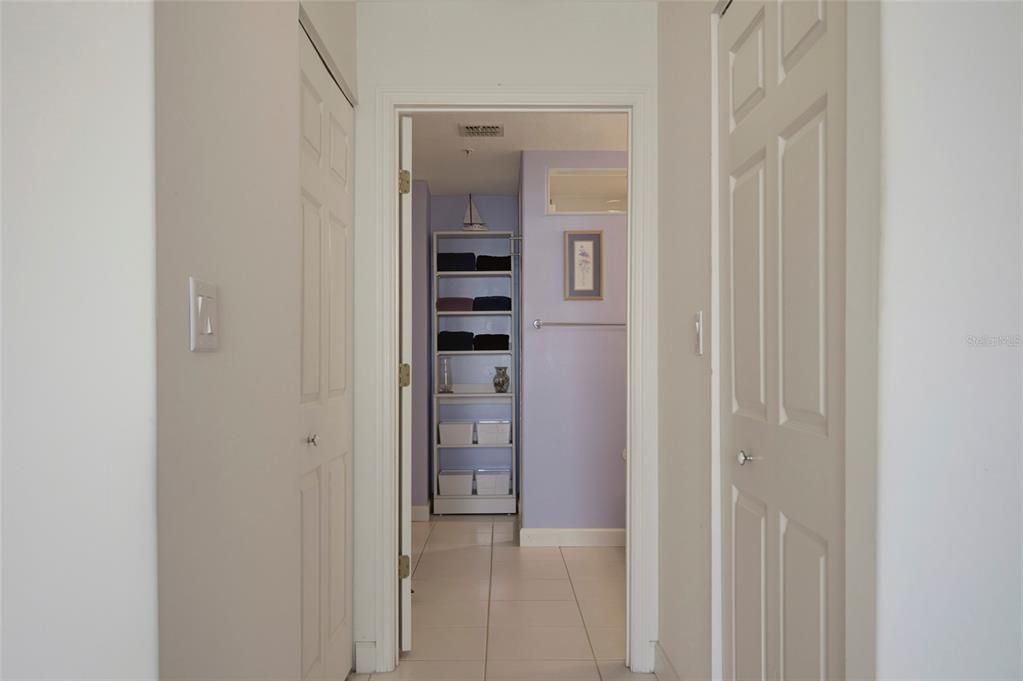 На продажу: $425,000 (3 спален, 2 ванн, 2345 Квадратных фут)