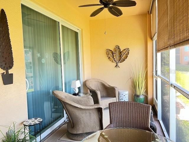 For Rent: $1,800 (2 beds, 2 baths, 960 Square Feet)