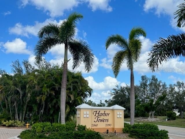 For Rent: $1,800 (2 beds, 2 baths, 960 Square Feet)