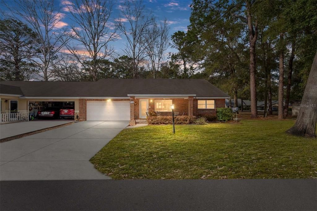 For Sale: $245,000 (2 beds, 2 baths, 2015 Square Feet)