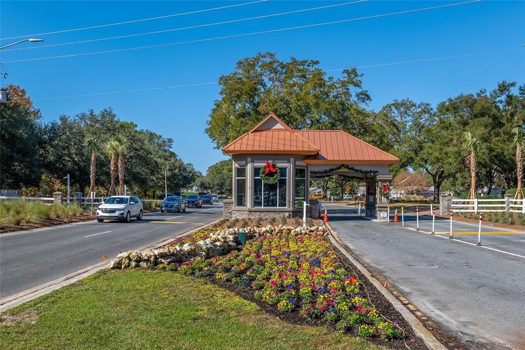 For Sale: $245,000 (2 beds, 2 baths, 2015 Square Feet)