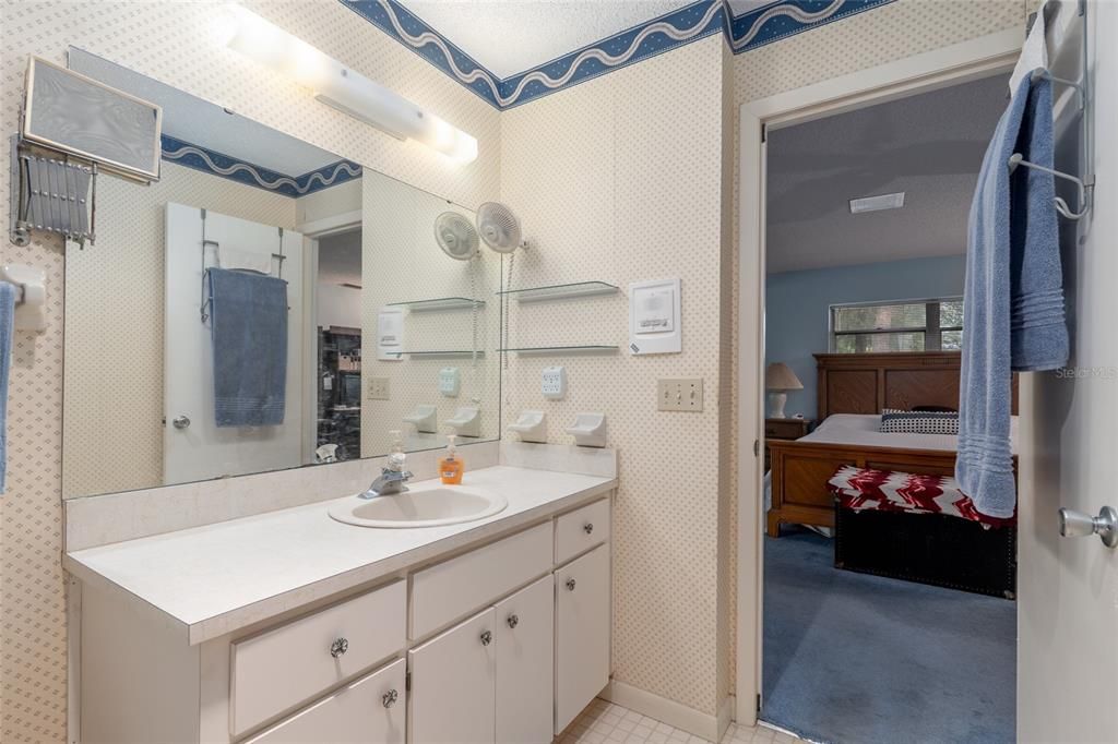 For Sale: $245,000 (2 beds, 2 baths, 2015 Square Feet)