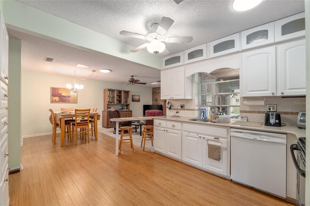 For Sale: $245,000 (2 beds, 2 baths, 2015 Square Feet)
