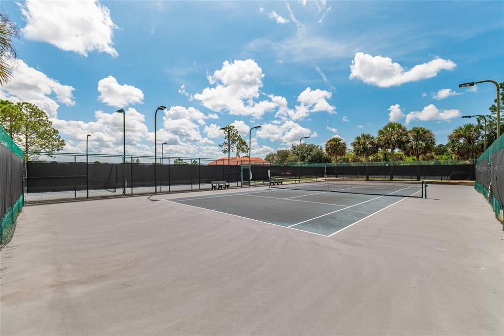For Sale: $245,000 (2 beds, 2 baths, 2015 Square Feet)