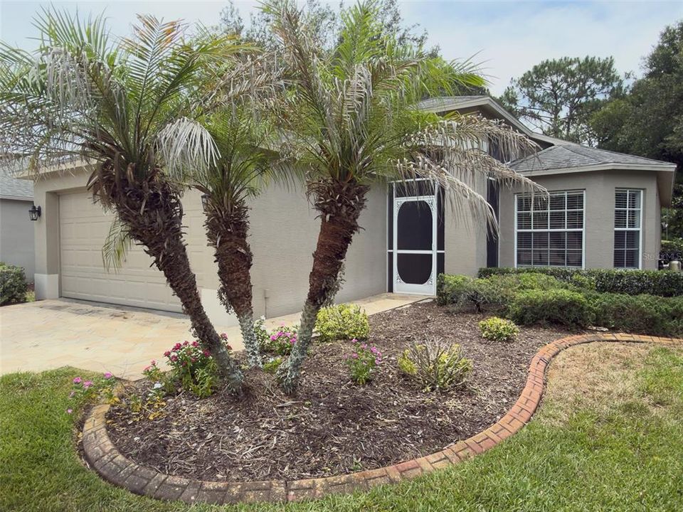 For Sale: $289,000 (3 beds, 2 baths, 1603 Square Feet)