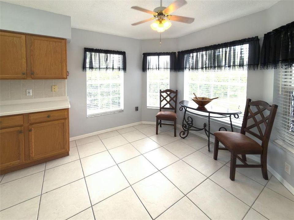 For Sale: $289,000 (3 beds, 2 baths, 1603 Square Feet)