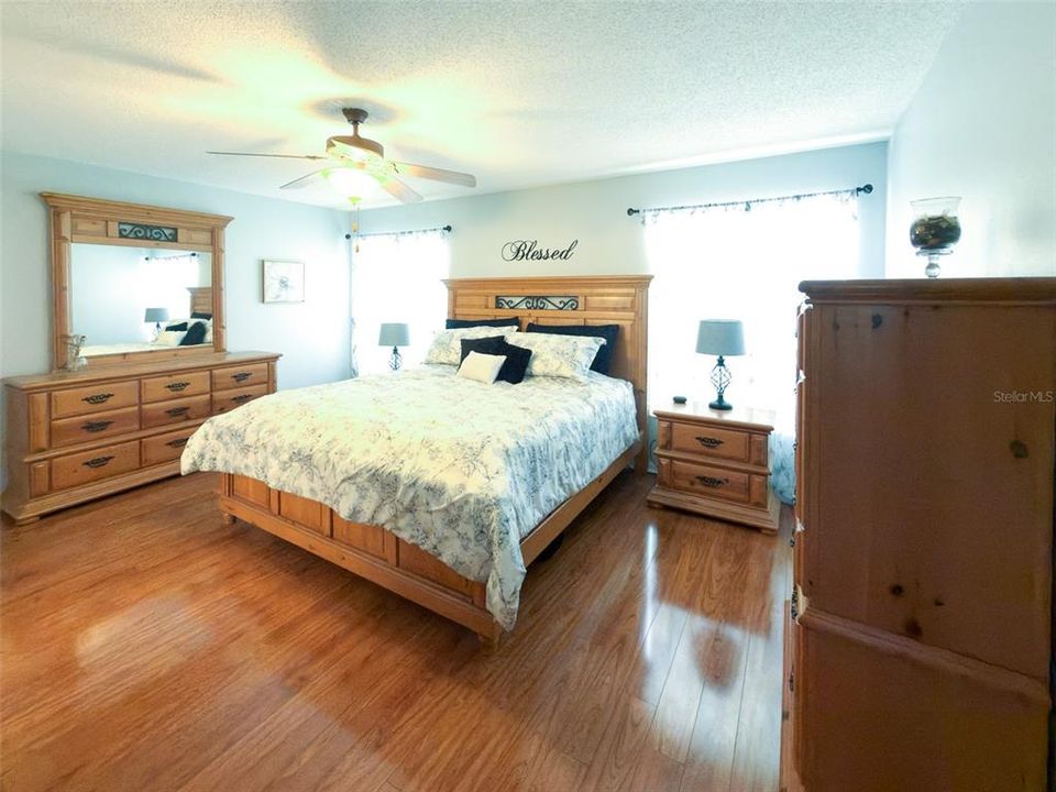 For Sale: $289,000 (3 beds, 2 baths, 1603 Square Feet)