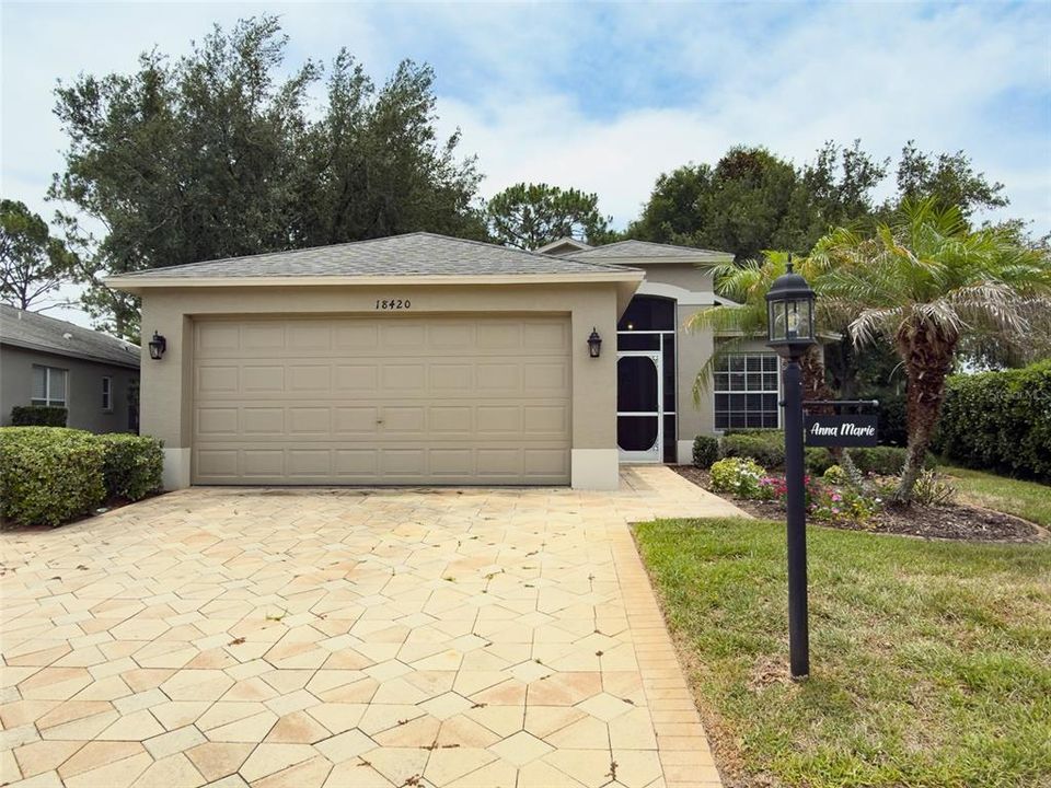 For Sale: $289,000 (3 beds, 2 baths, 1603 Square Feet)