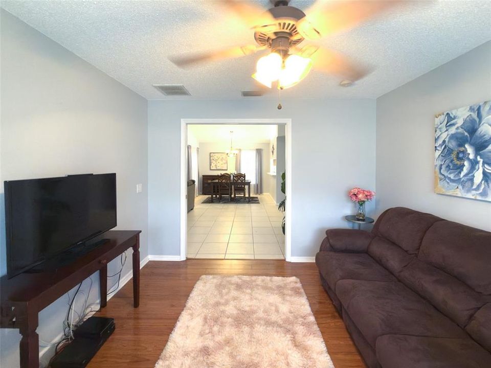 For Sale: $289,000 (3 beds, 2 baths, 1603 Square Feet)