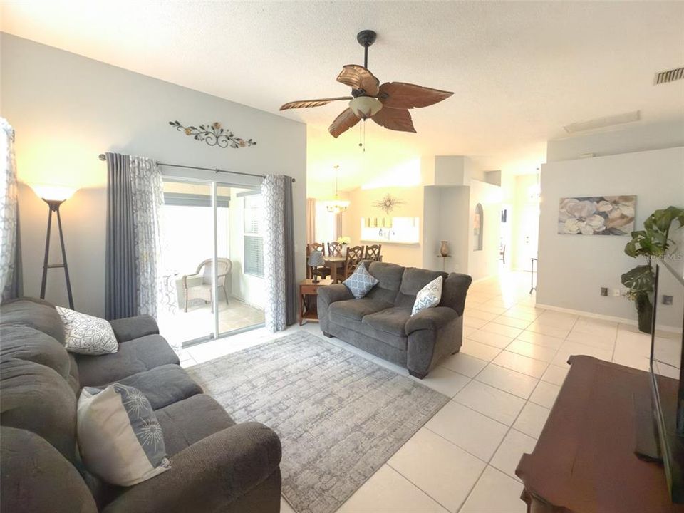 For Sale: $289,000 (3 beds, 2 baths, 1603 Square Feet)