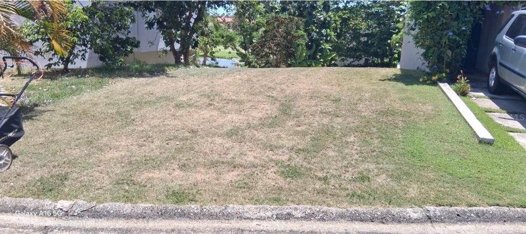 На продажу: $190,000 (0.05 acres)