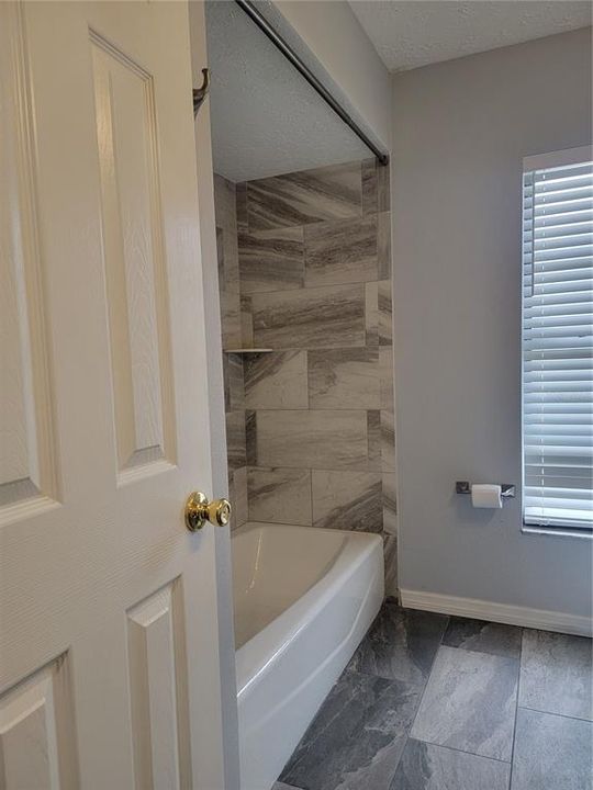 For Sale: $399,900 (4 beds, 2 baths, 1784 Square Feet)