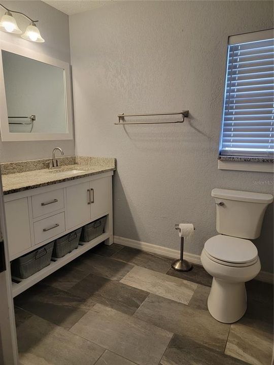 For Sale: $399,900 (4 beds, 2 baths, 1784 Square Feet)