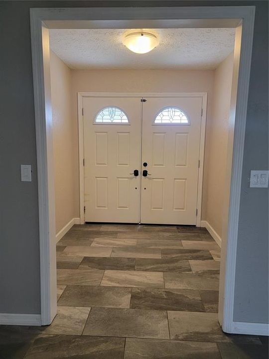 For Sale: $399,900 (4 beds, 2 baths, 1784 Square Feet)
