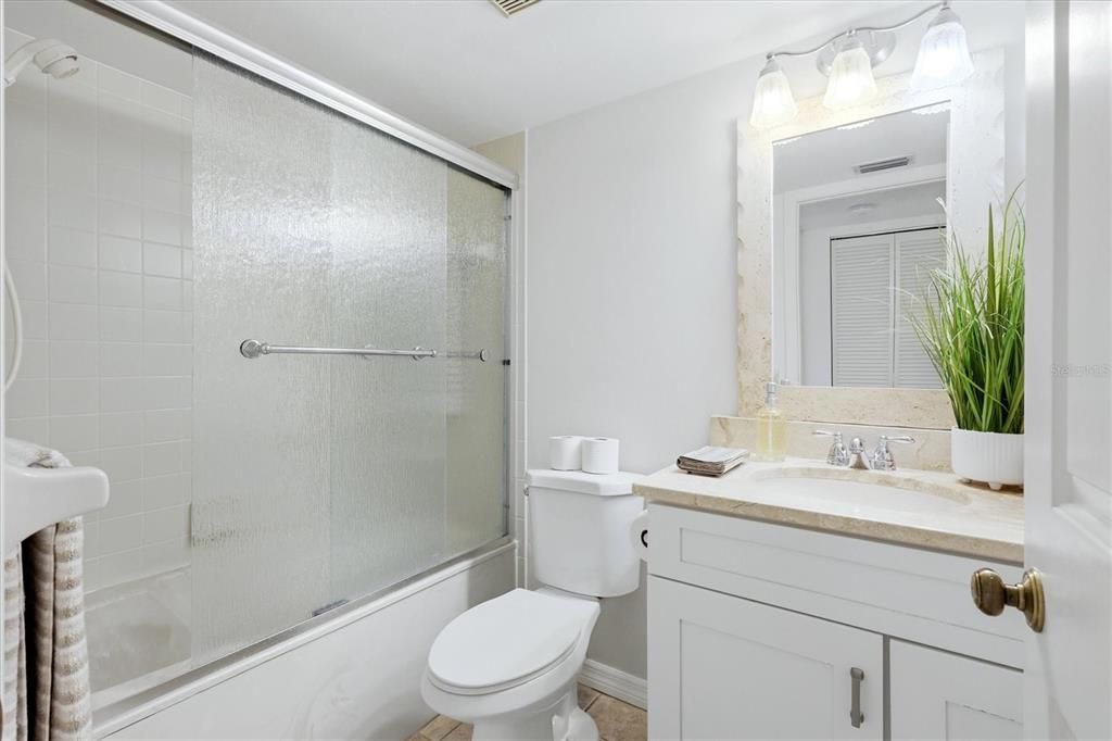 En Venta: $180,000 (2 camas, 2 baños, 1032 Pies cuadrados)