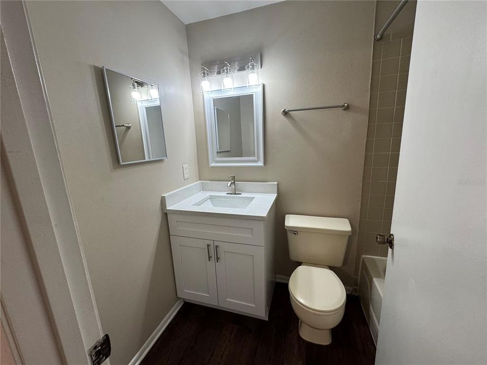 В аренду: $1,595 (2 спален, 2 ванн, 948 Квадратных фут)