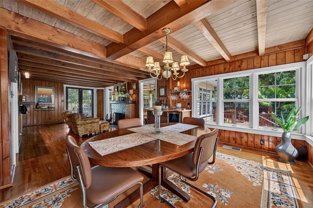 For Sale: $1,160,000 (3 beds, 2 baths, 2826 Square Feet)