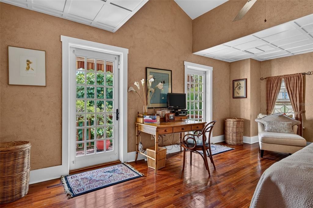 For Sale: $1,160,000 (3 beds, 2 baths, 2826 Square Feet)