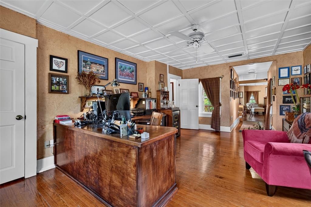 For Sale: $1,160,000 (3 beds, 2 baths, 2826 Square Feet)