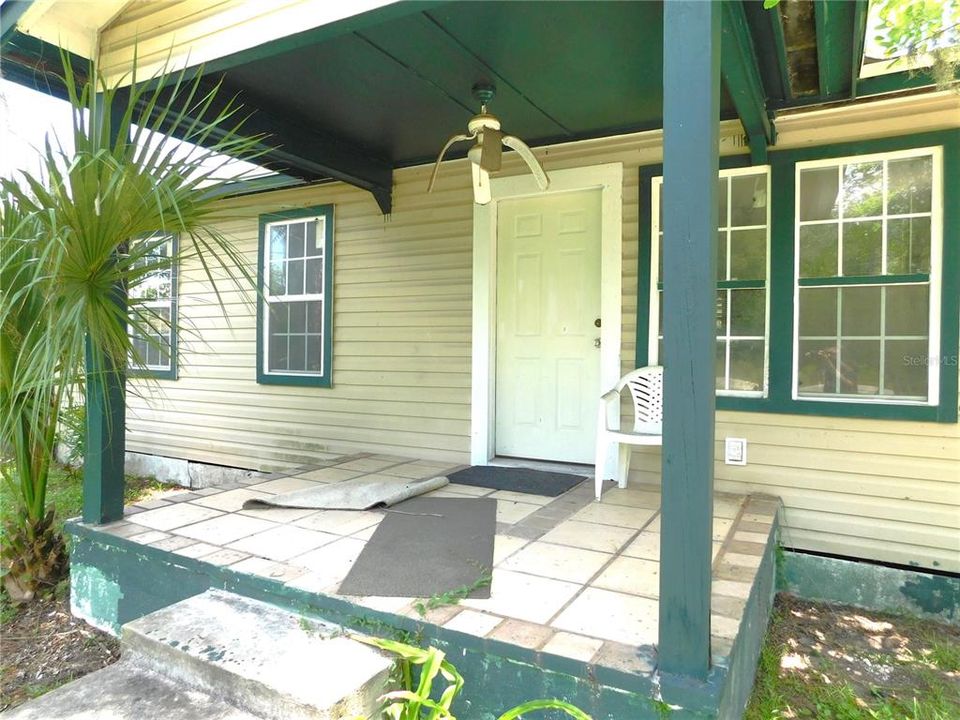 For Sale: $105,000 (3 beds, 1 baths, 768 Square Feet)