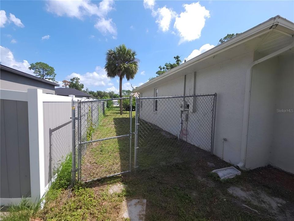 For Sale: $300,500 (3 beds, 2 baths, 1715 Square Feet)