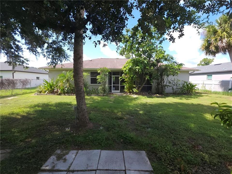 For Sale: $300,500 (3 beds, 2 baths, 1715 Square Feet)