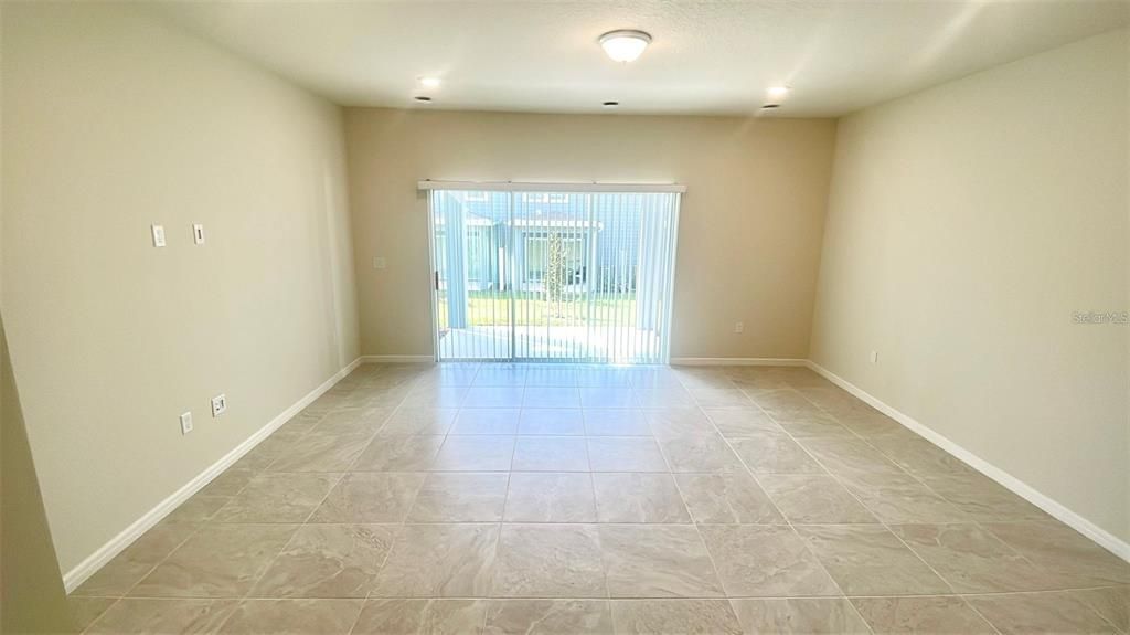 En Venta: $340,000 (3 camas, 2 baños, 1699 Pies cuadrados)