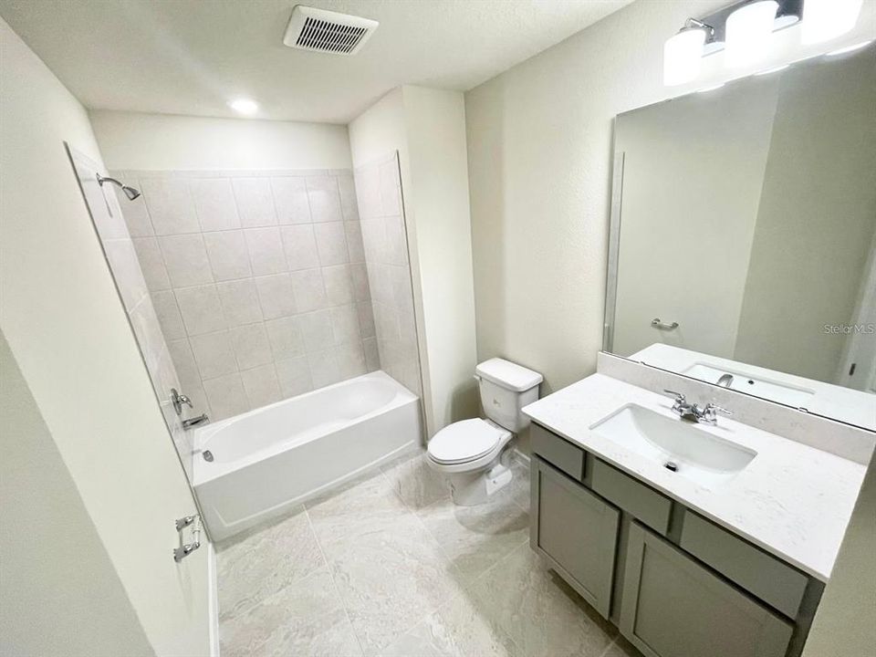 En Venta: $340,000 (3 camas, 2 baños, 1699 Pies cuadrados)