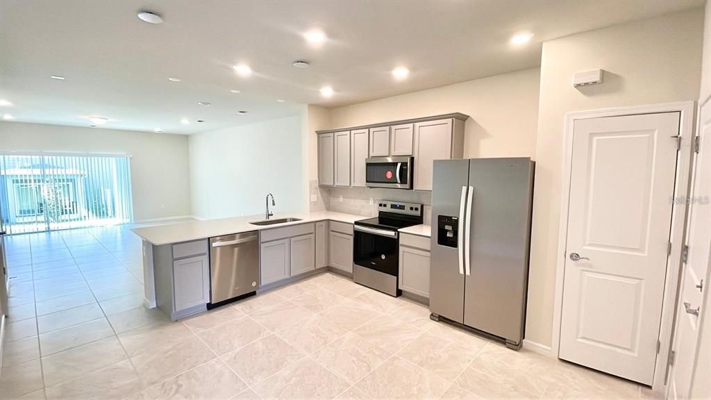 En Venta: $340,000 (3 camas, 2 baños, 1699 Pies cuadrados)