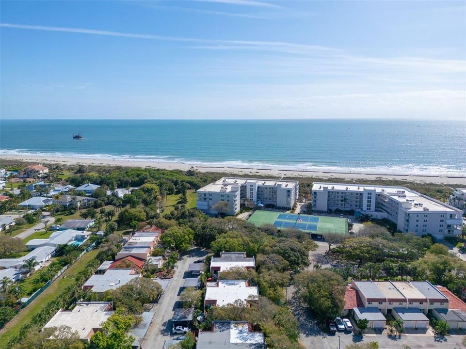 For Sale: $375,000 (2 beds, 2 baths, 1178 Square Feet)